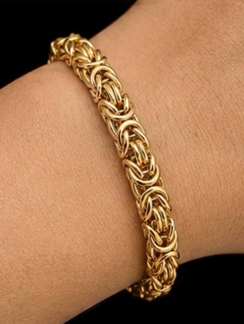 Heavy Gold Tone Byzantine Chain Bracelet 8mm Wide 8" Screw Lock Clasp Designer